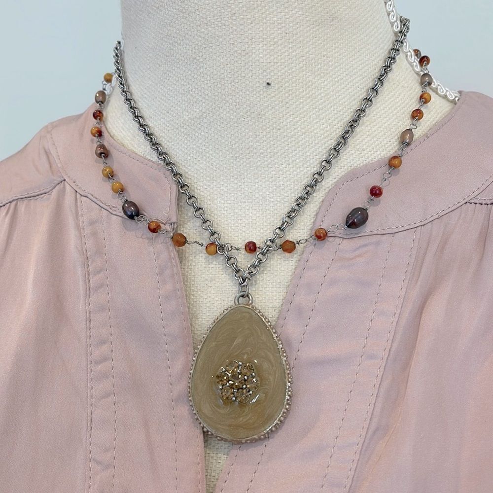 Vintage Marbled Choker with pearlized beads